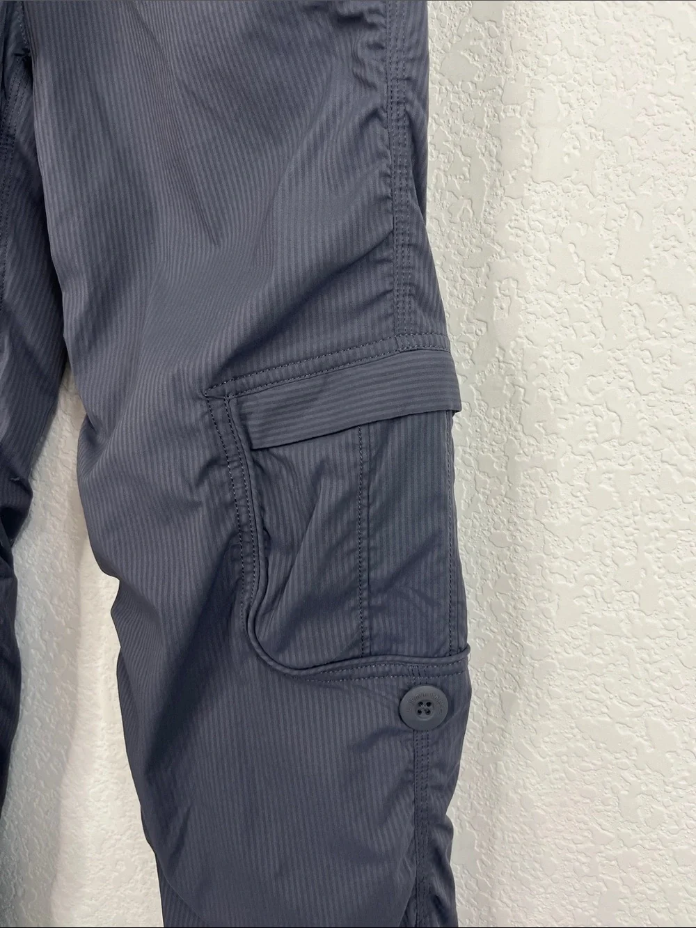 lululemon athletica pocket forward